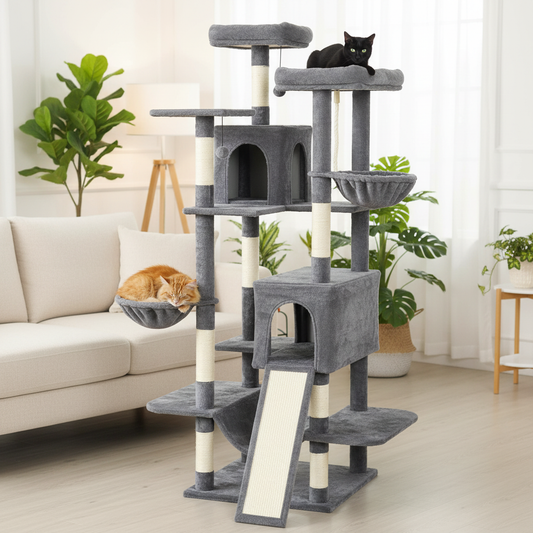 Arbre à chat multi-niveaux gris foncé dans salon moderne